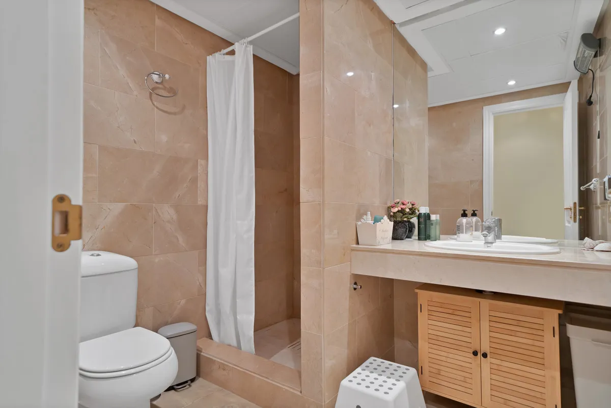 4b675b8f-94a4-4839-8f07-a91b63955de8