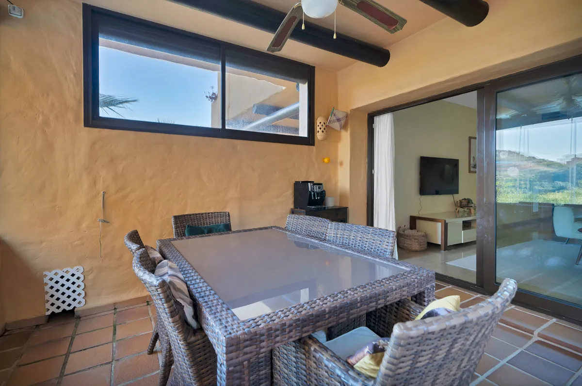 fe8cad90-134b-4d20-993b-6e5e01a0795d