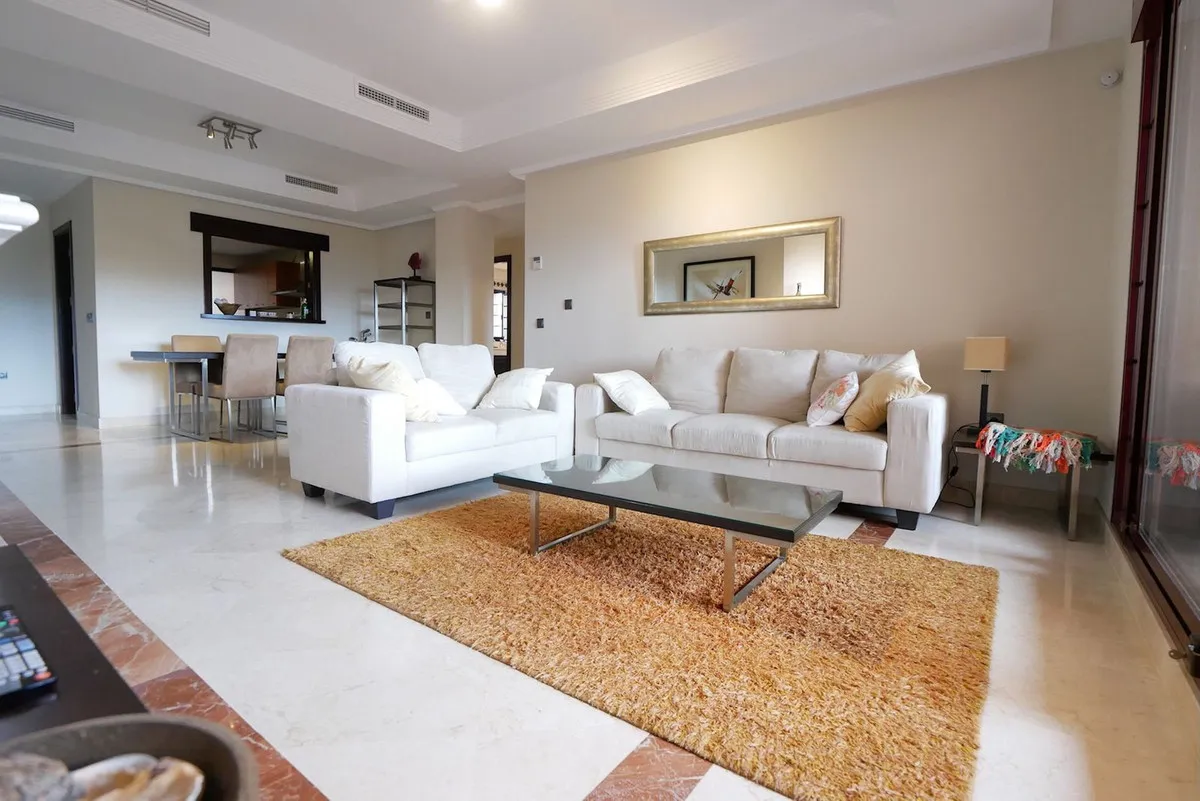 c08fc286-50e3-4c0b-8195-e5e4a5b8e5fa