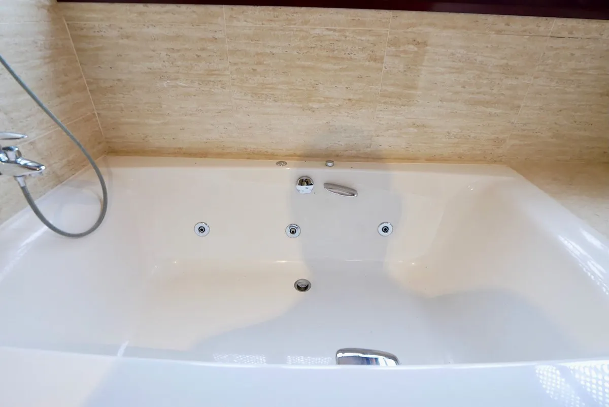 ca634d43-87ab-4f0b-a3d6-0beda811c91a