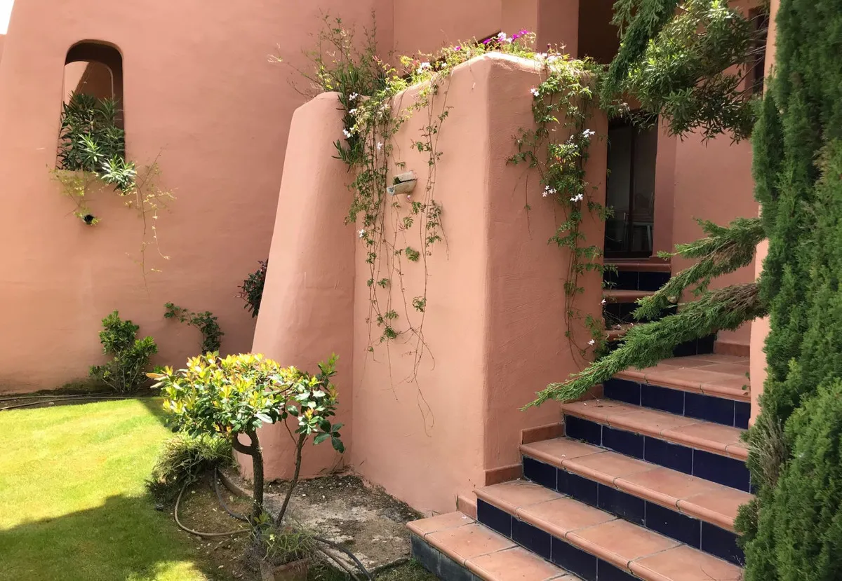 d1233f3c-a449-4f27-8278-76782015cd9f