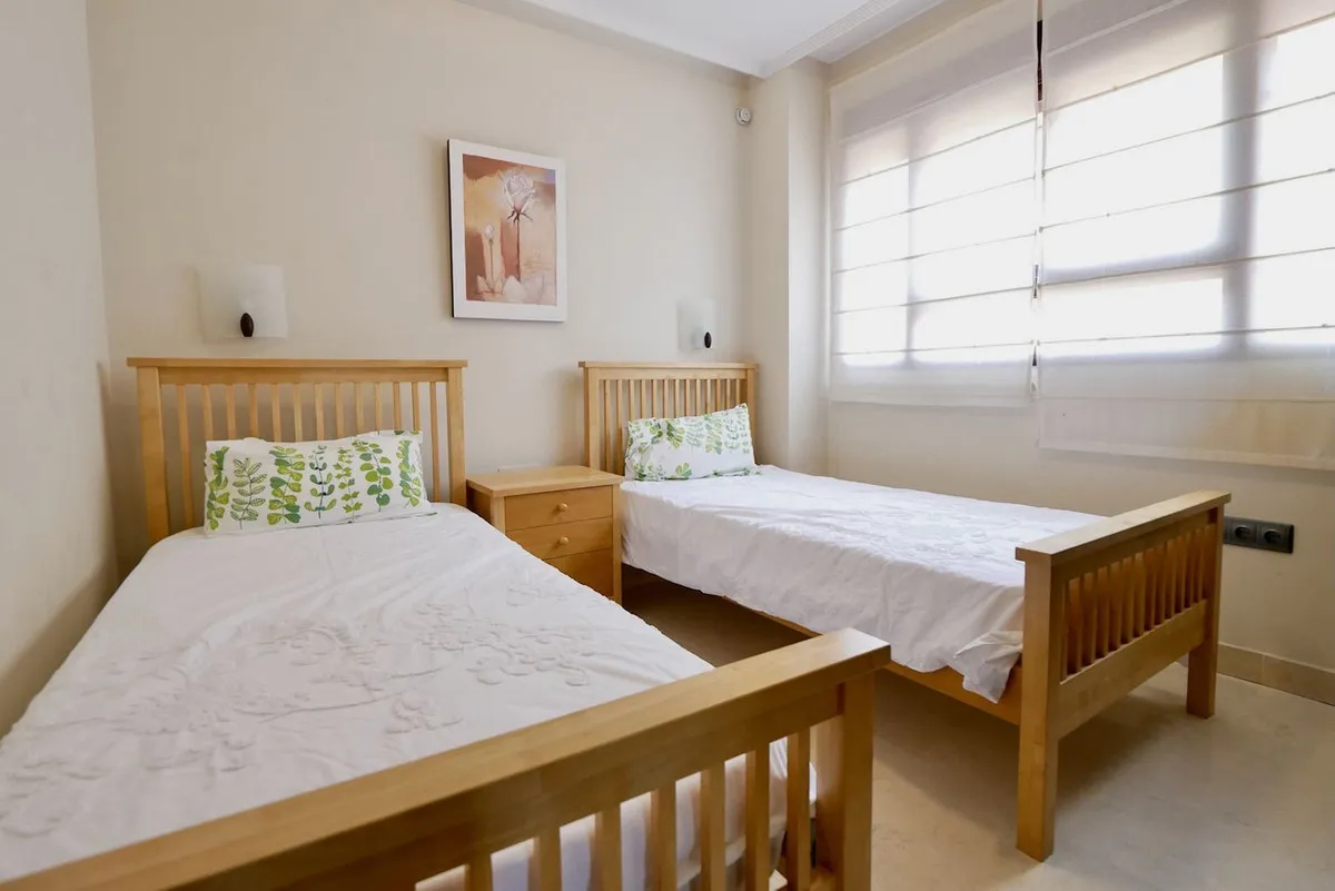 dcce06a5-abb6-4e48-8aac-3a1081f8a8b2