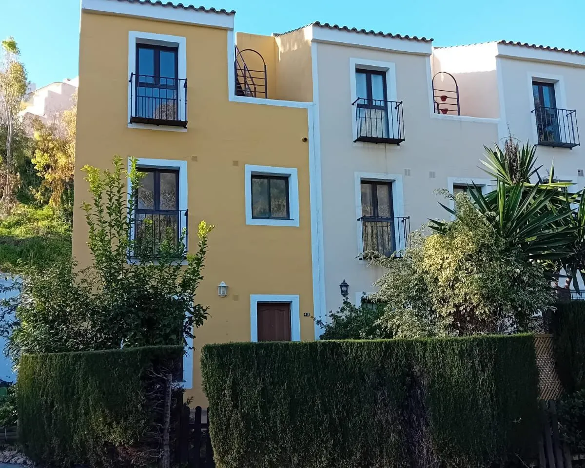 a6bb6734-8942-4c8c-84a8-4b4a43be7f1c