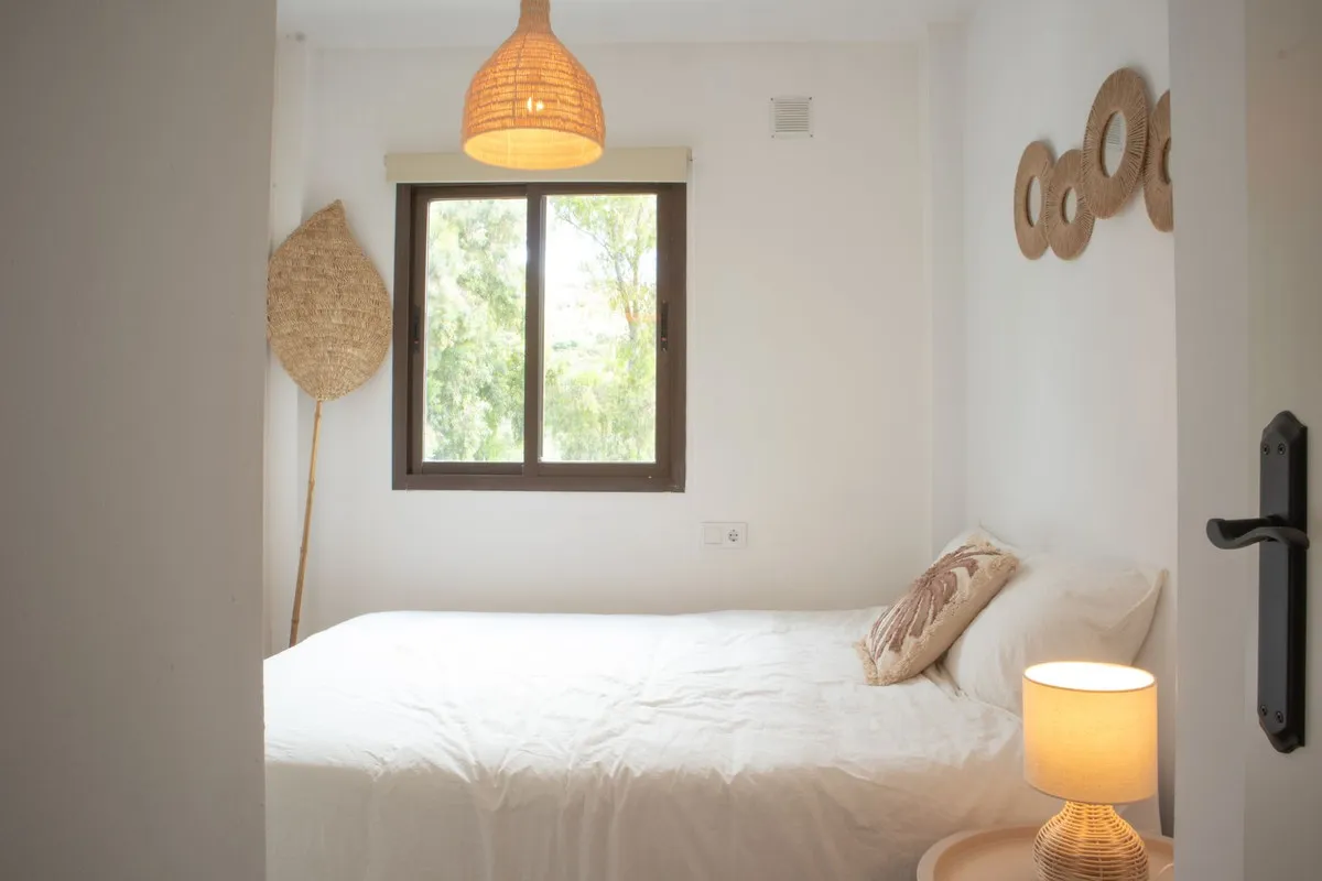 b37a8561-c1a8-4f38-96f0-d866c3964236