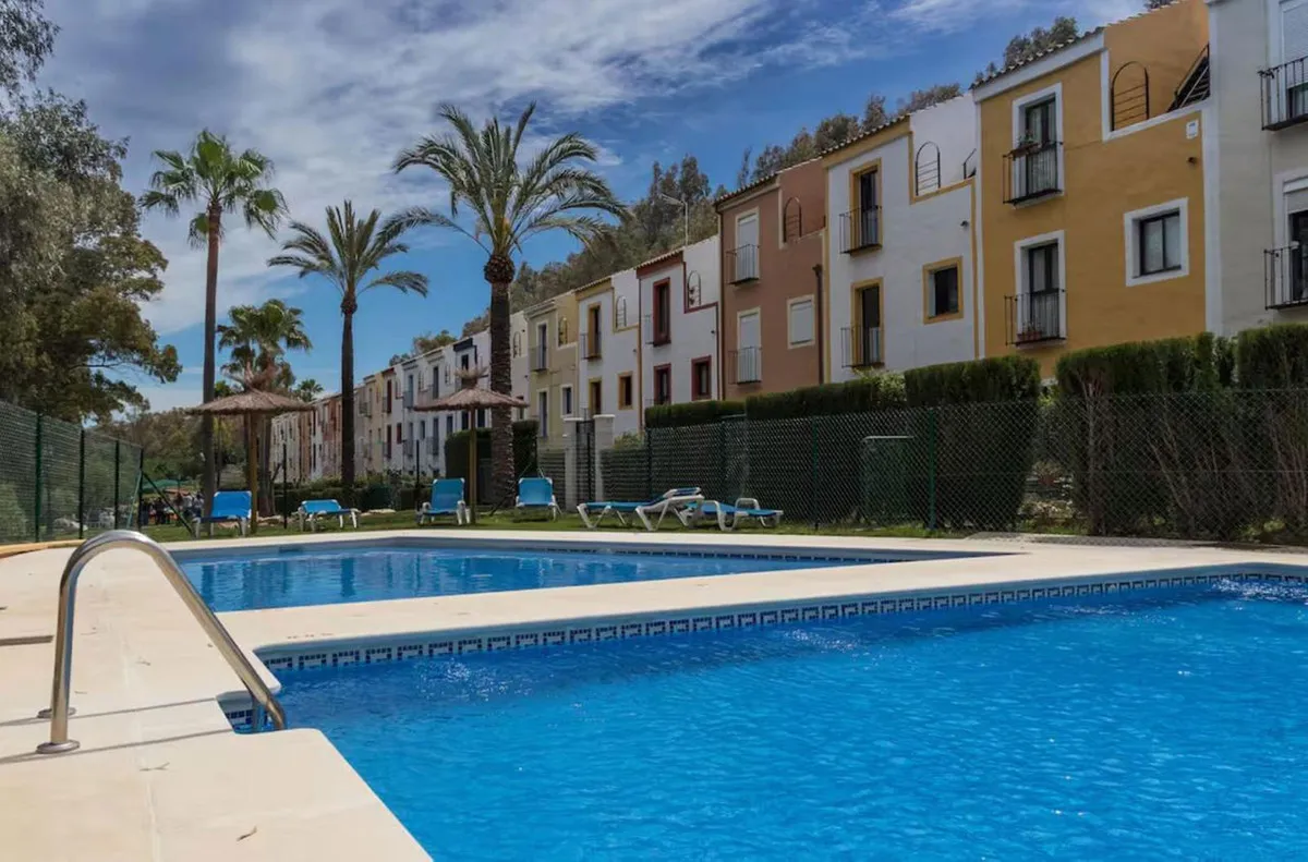 f5edbaf2-f71d-4a80-aaad-aa6f59a2503c