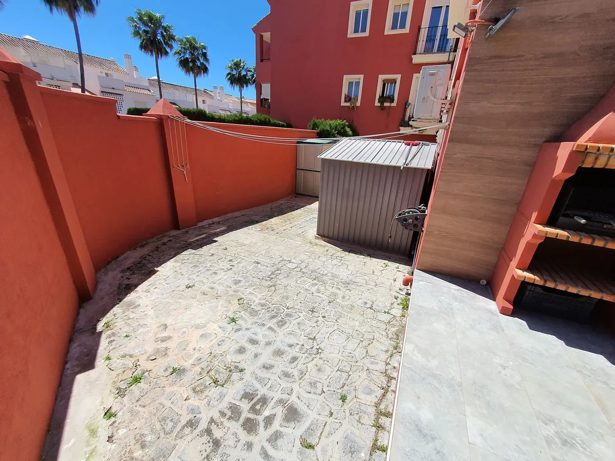 1f0063dc-f6ef-4ae2-b885-1eb78a63c24c