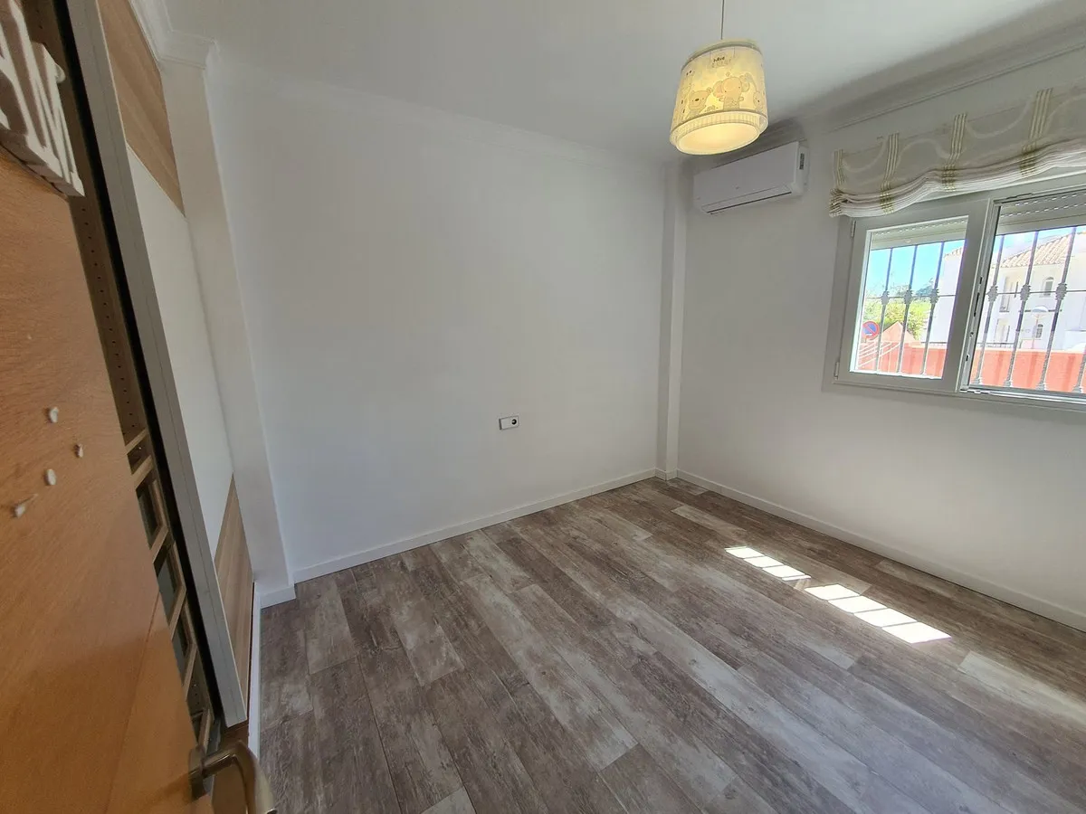 7db15824-09c4-40d0-a3d5-1bd2c4d58b1a