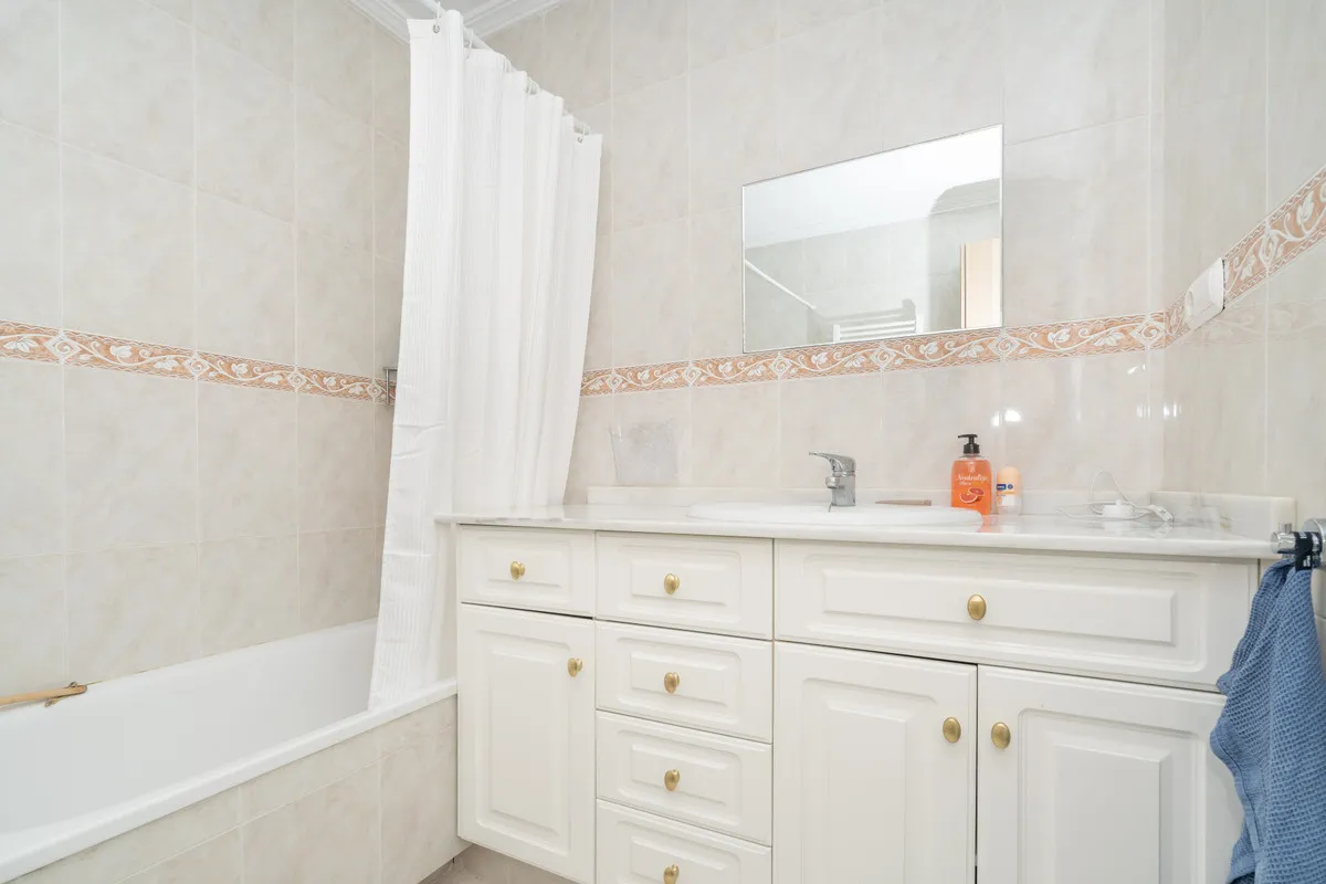 150e37c3-85aa-4e86-9cc6-880d8f4df5ae