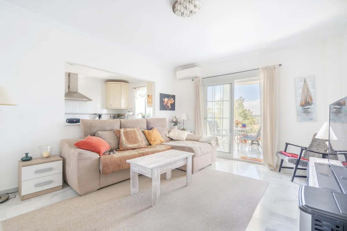 41f9d26f-e3cb-4693-92f8-7c4898603405