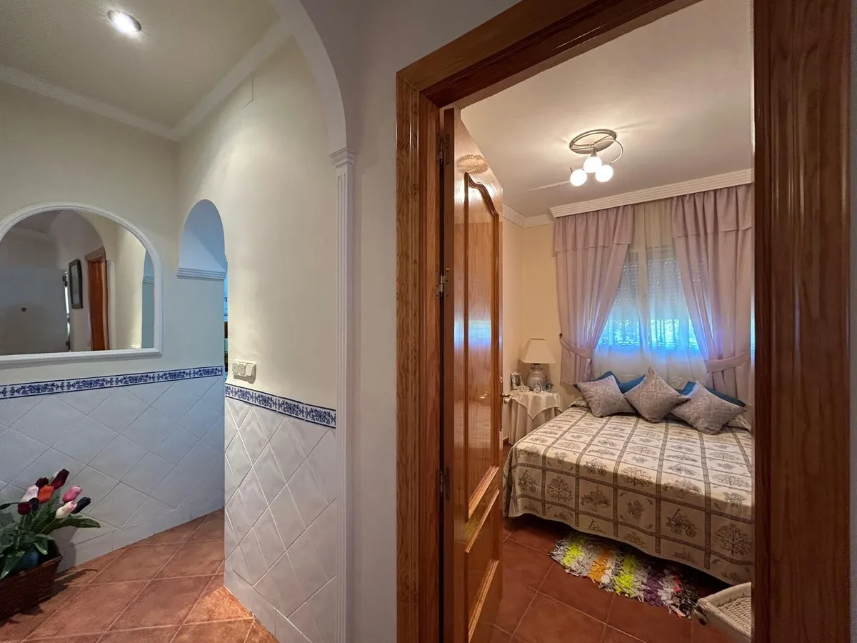 cae829ed-6cec-48f1-8f86-379a0b228b26