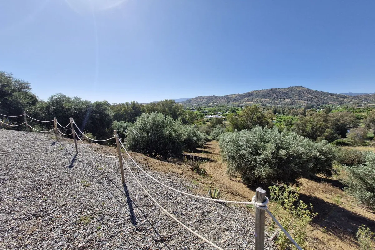 71f928c1-1b11-440f-bd97-e81c9c60d60f