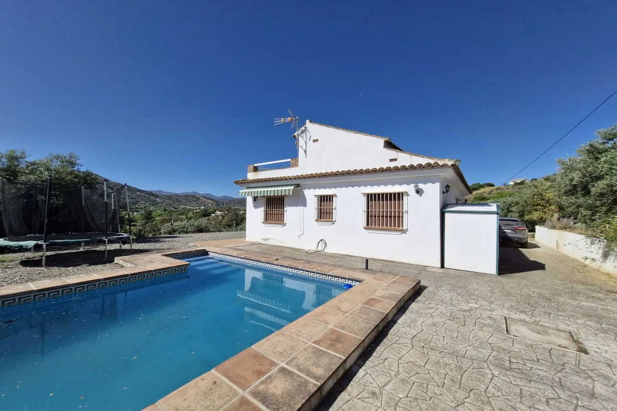 ce6e4982-9ca4-43ea-954b-c07d15e01e7e