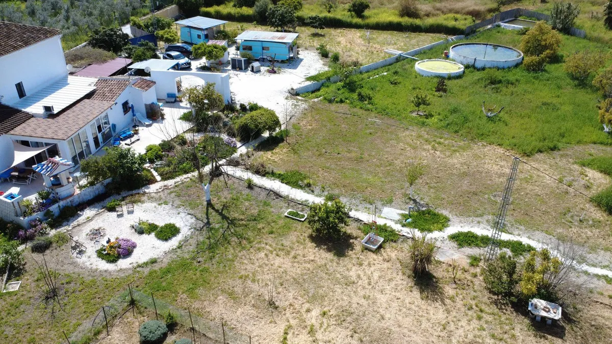 04043a3f-5691-4dfc-8a14-506899940217