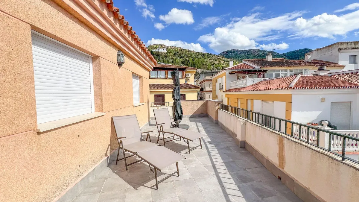 aaf8929a-accb-48a3-b6e1-3f31a35827c3