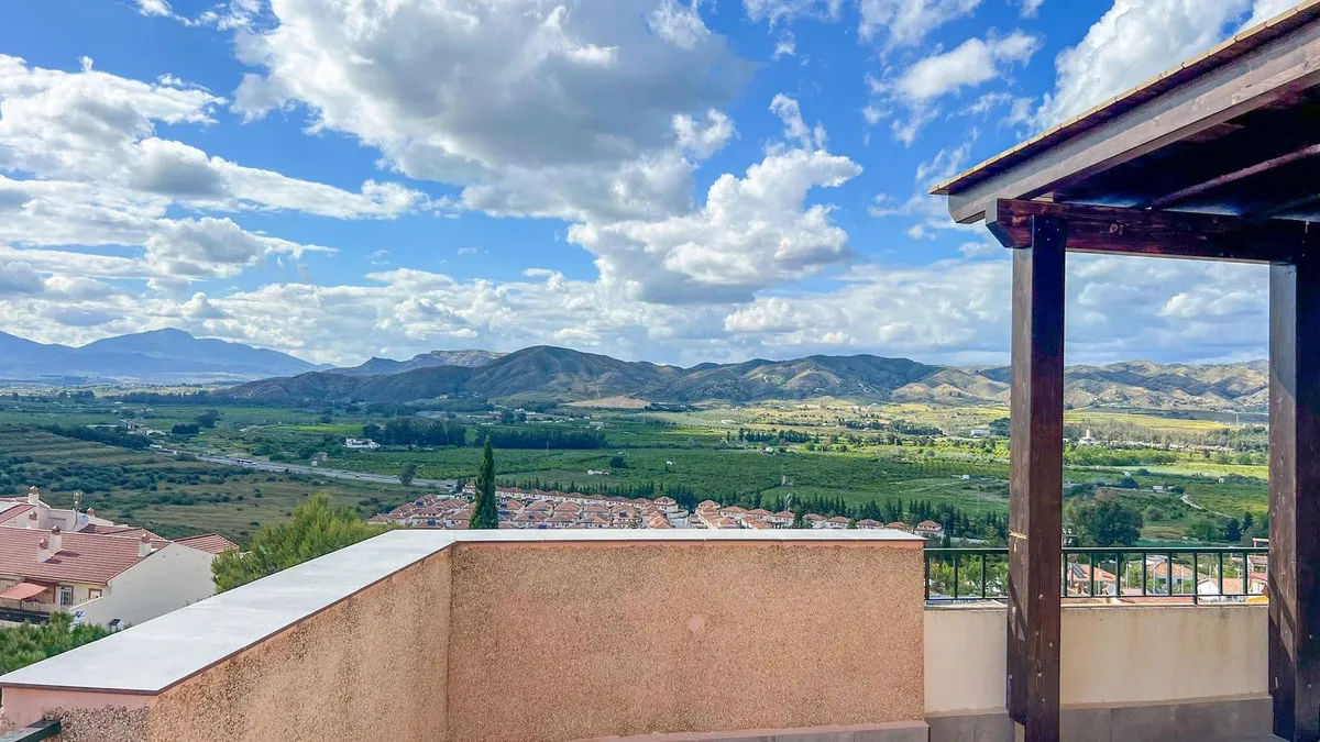 ca527185-91a3-4b29-8dd8-3df7b9c711cc