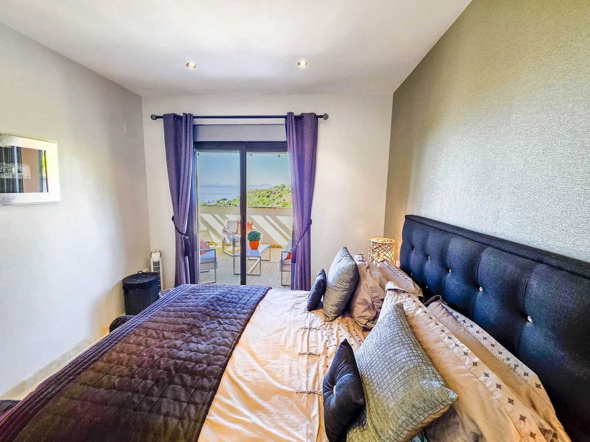 023acdbb-50d8-4f9b-b3b8-9953c0184b7f