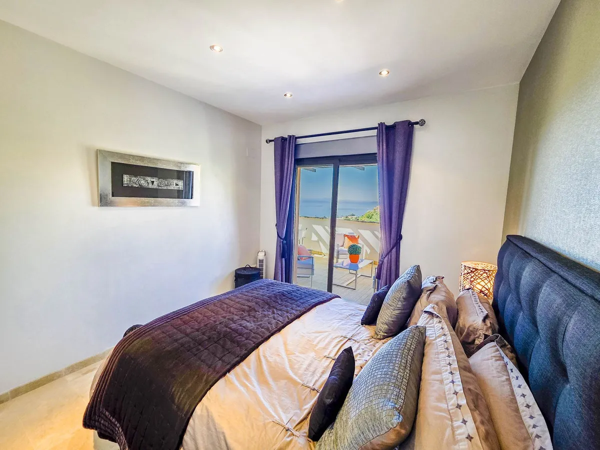 35972600-c2ac-4a9b-84e8-a661e7fd552a