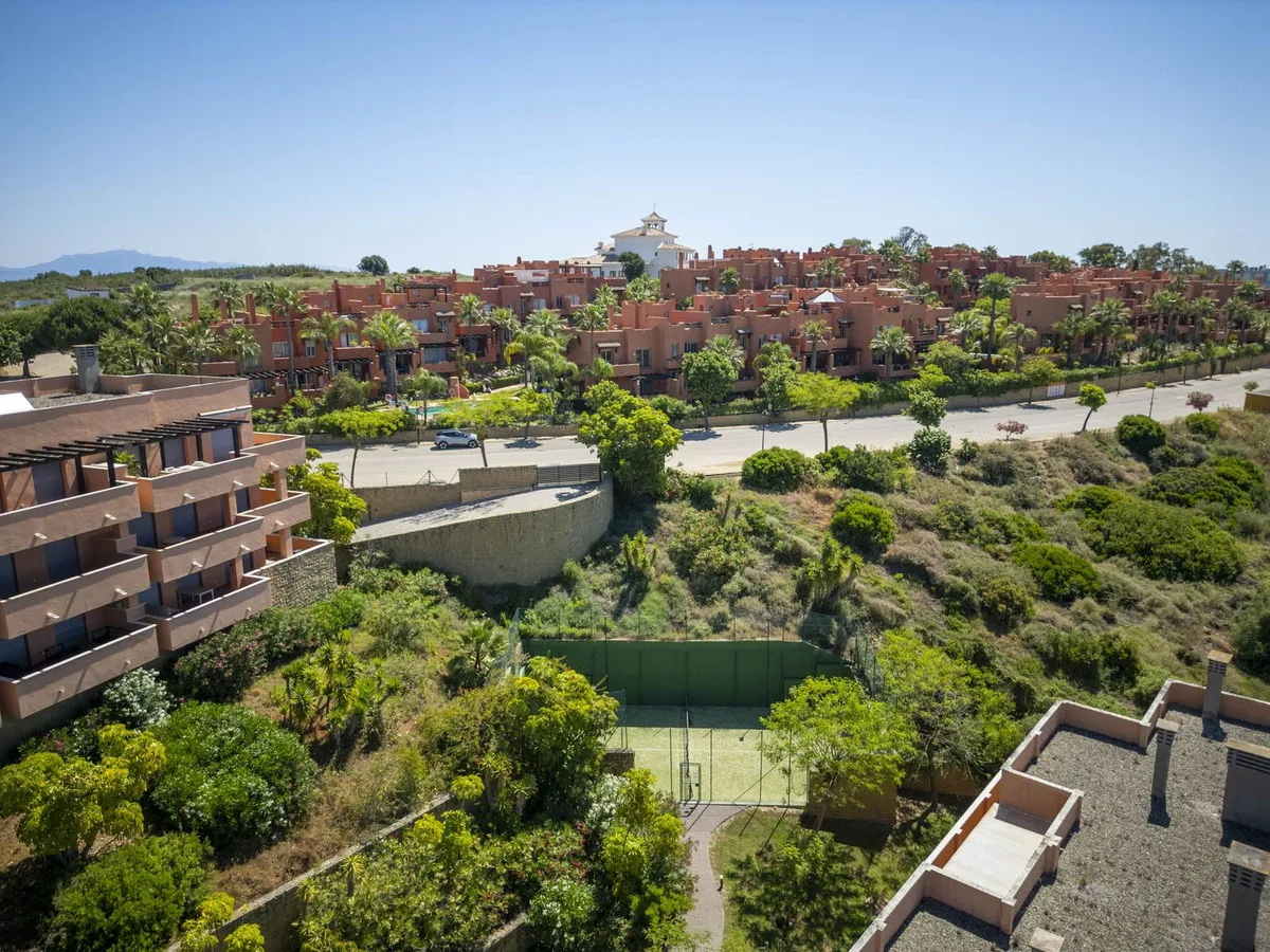 6cee38a4-c6f7-498d-a147-75c552d24ea3