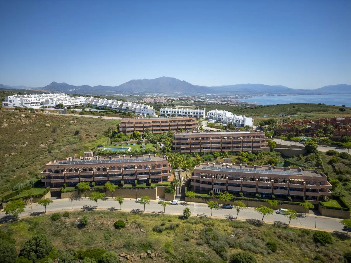 e3c870ed-fa5b-4ce5-855b-e72e4ca36c65