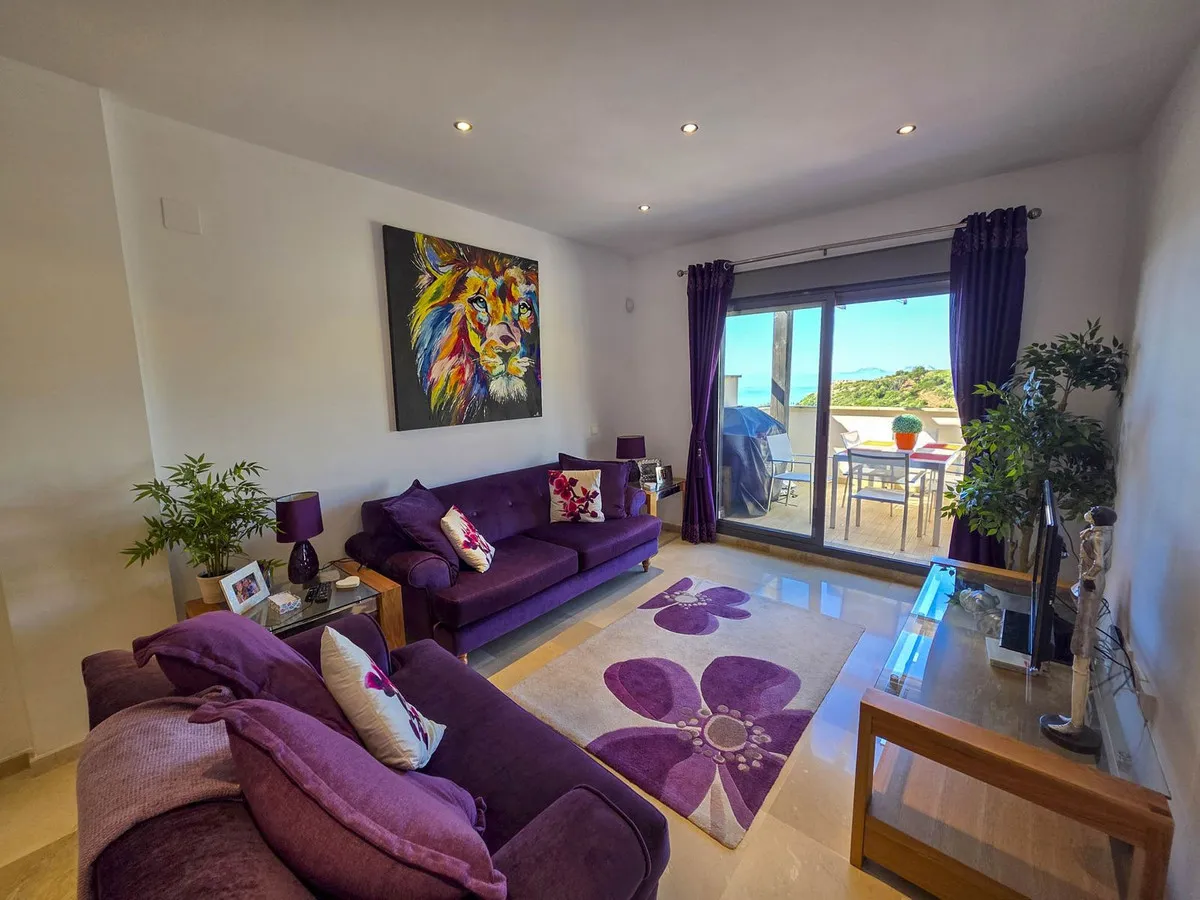 e6559510-daa7-4e6b-beca-ebea59505651