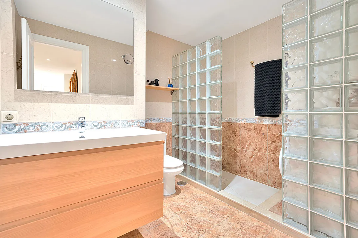 f452ec8d-3ef8-49ce-a5ef-22ad56f81376