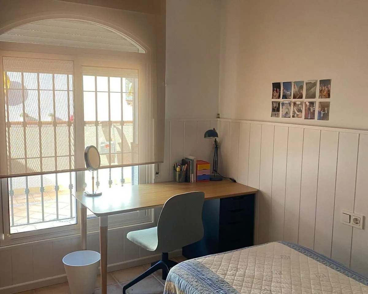 79456904-f413-43fe-a898-331c7c43feaf