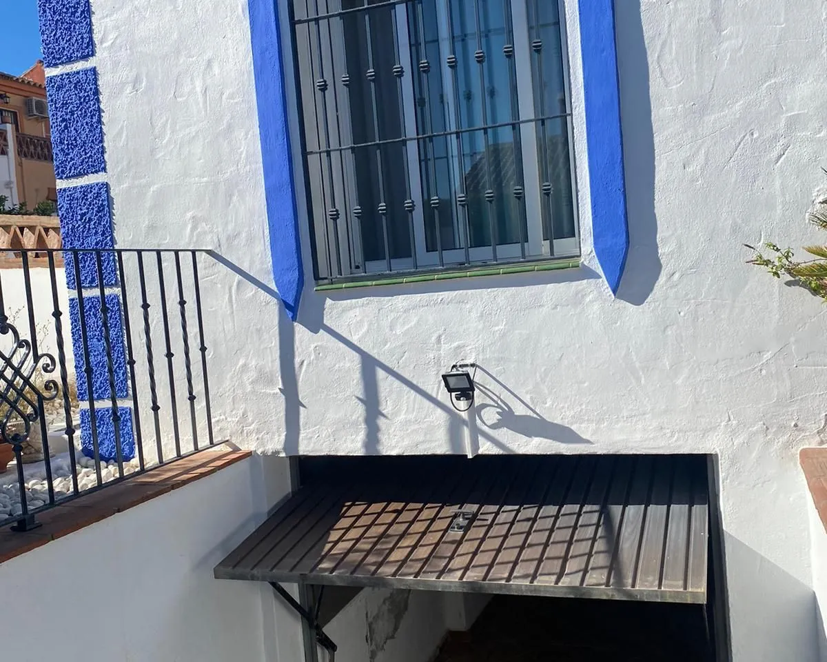 d6181a11-6c82-4f06-98cc-b6c5146e7f8b