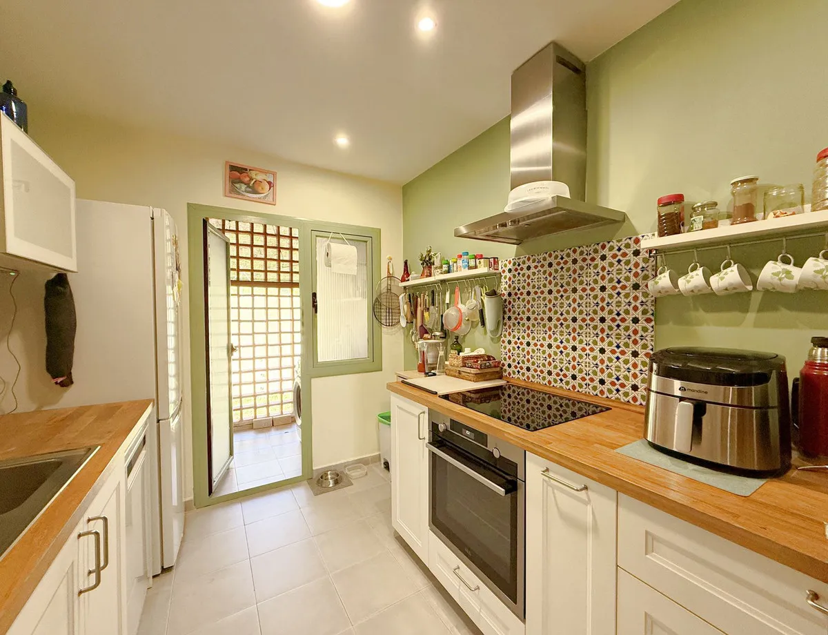 fb0abb6b-dd28-48dc-b1cf-9bae7c2913f1