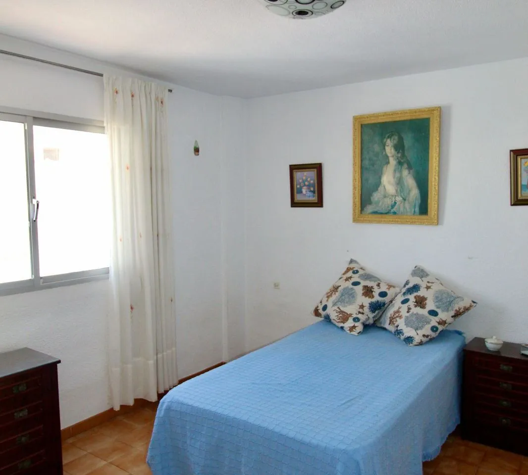 aaea8000-e586-4248-9185-b1ff9476a4a6