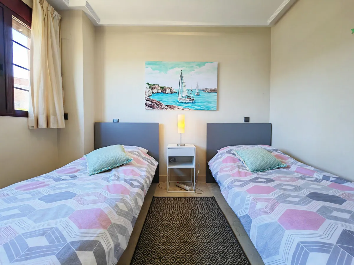 832ec738-1aa9-418d-b8b9-9d5b9a963d6c