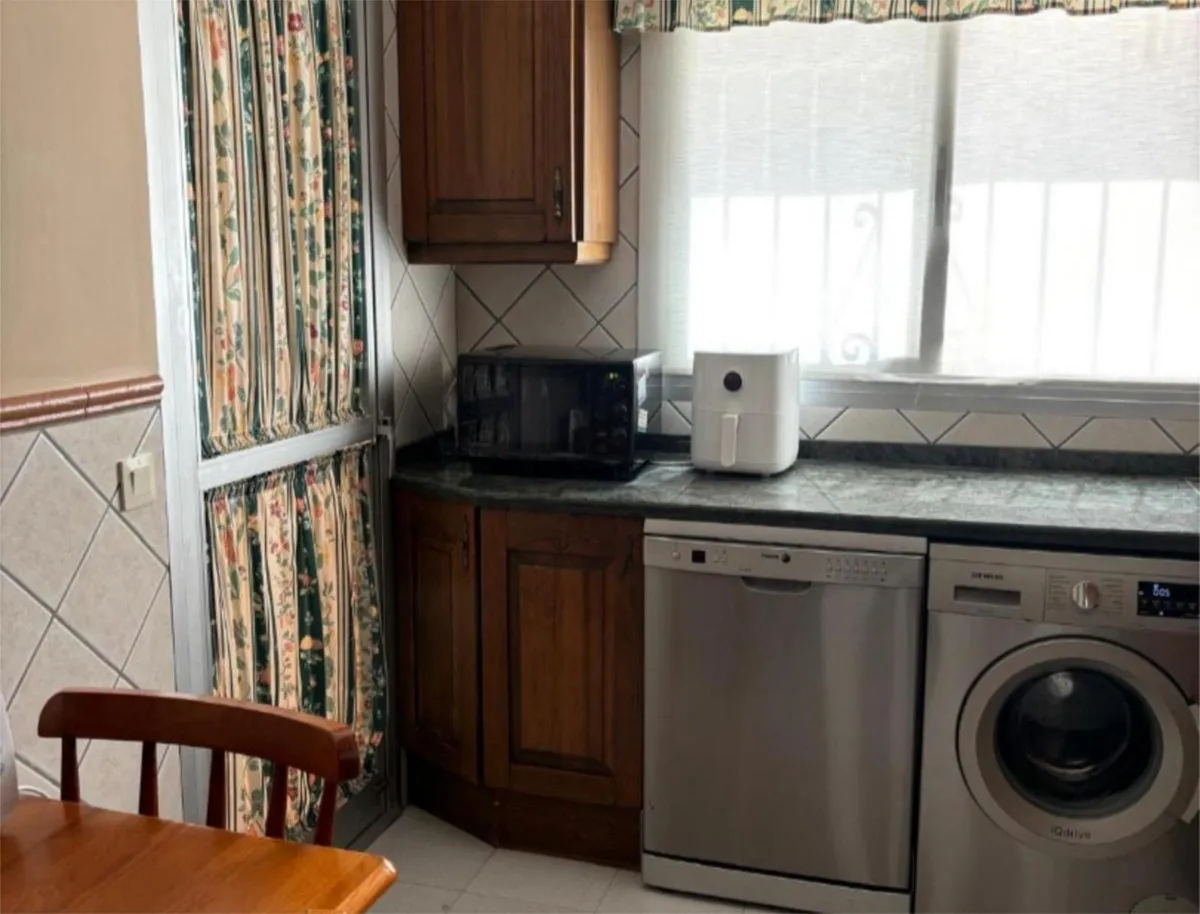 203f62e3-3bc2-4467-a8e9-f6af25ceb62b