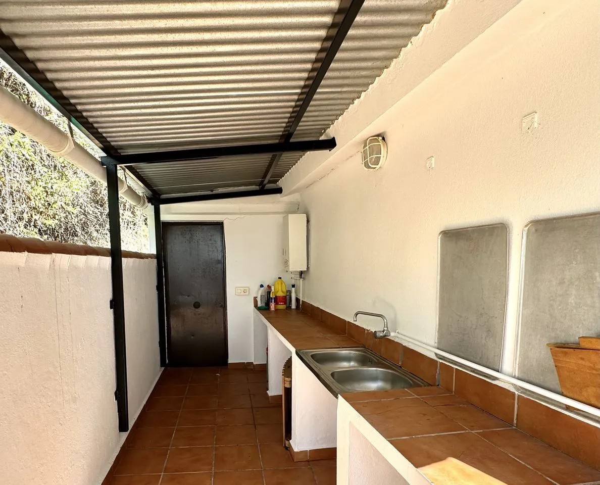 00958249-292e-48a6-ab67-48361dd6e280