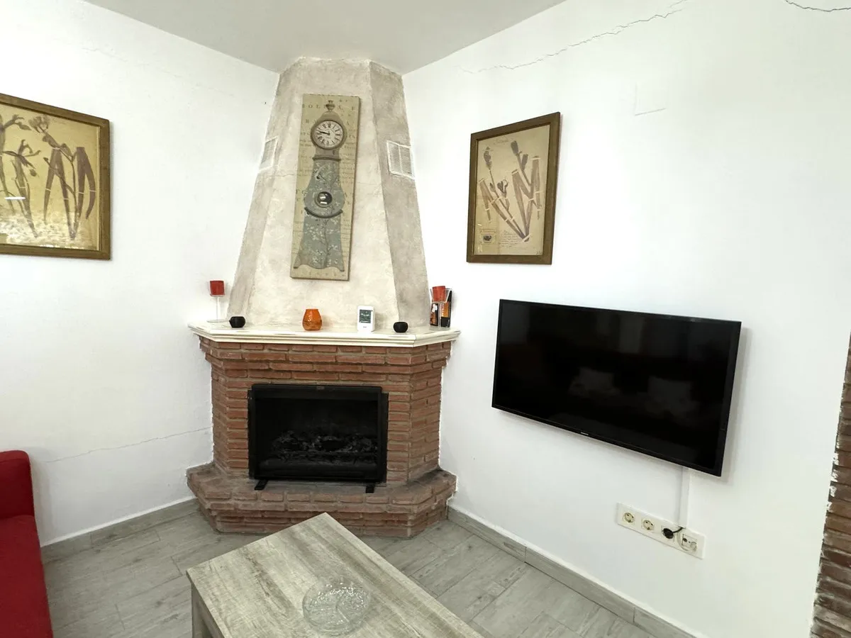 63aae363-2bc4-4a2f-8e42-24b90ddac8a7