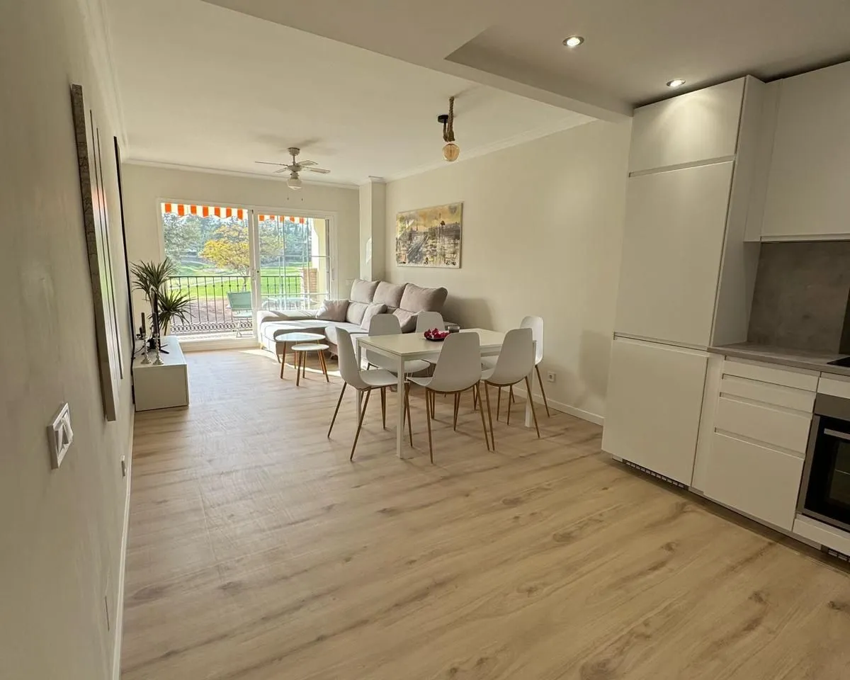 e5b1d036-deeb-437d-935a-8237018f8c4d