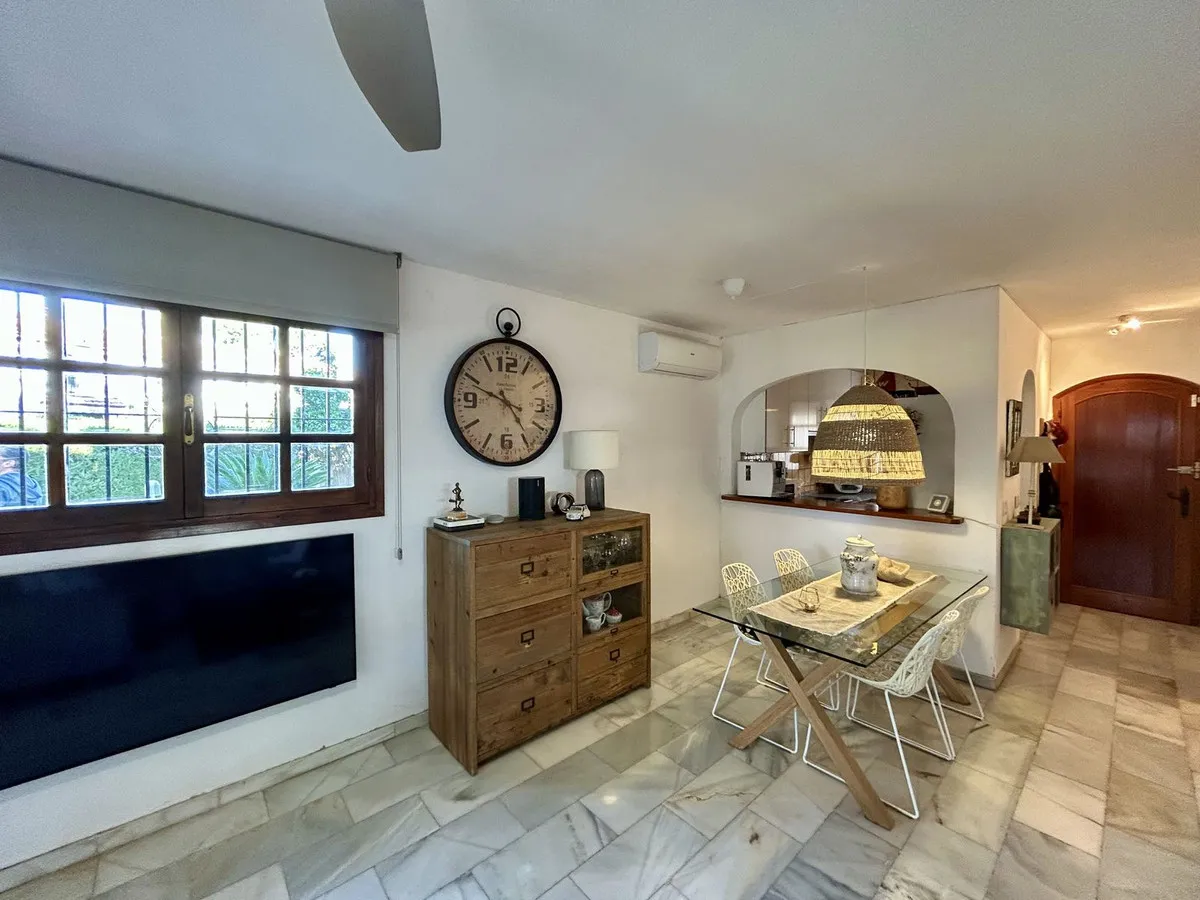 a0063a21-00f6-486a-8736-e25ec682e1a7