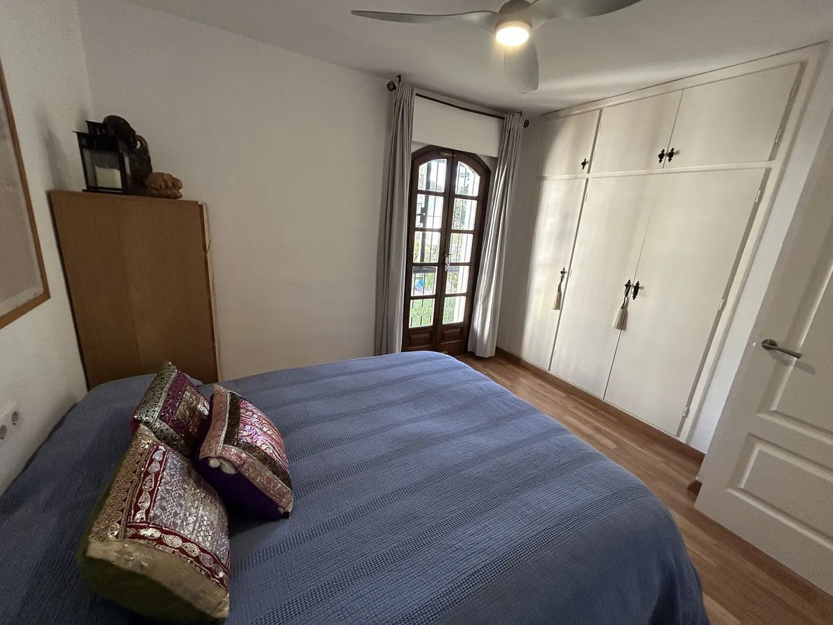 f448bef3-a1d2-4e6f-b648-c6556727fcdd