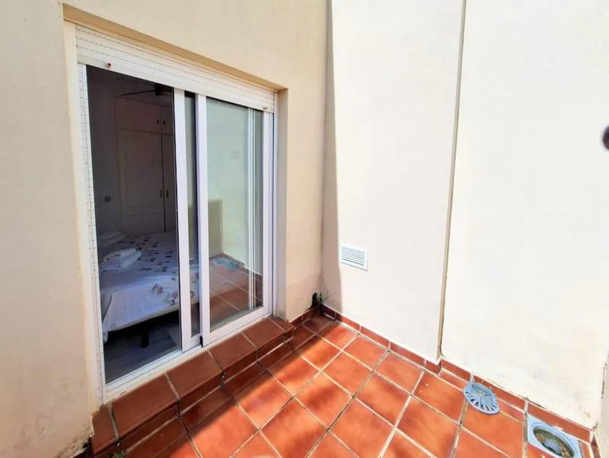 a64756eb-d8d3-42e9-9296-4e5c17e82fd8