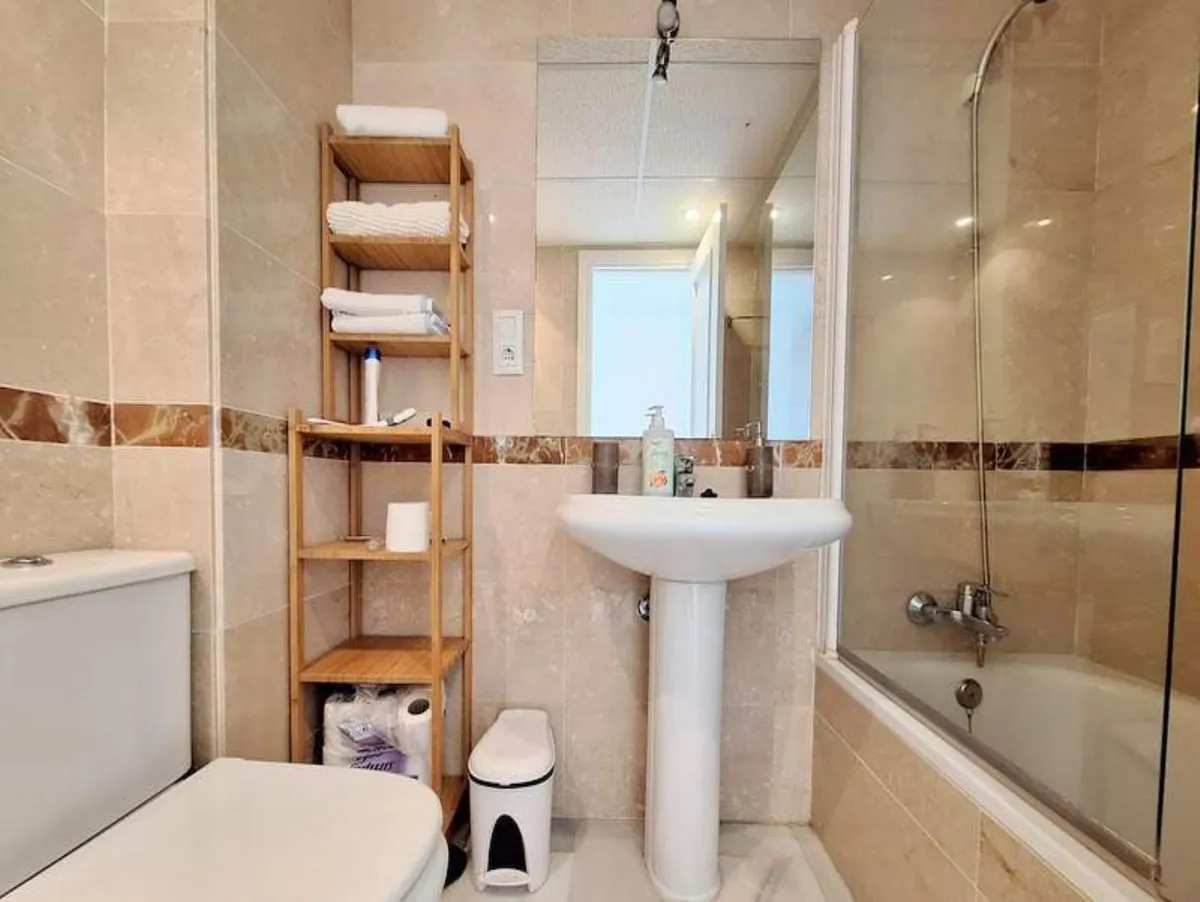 b990fcd4-5e45-4bb2-b2c6-acdbbdceb1d1