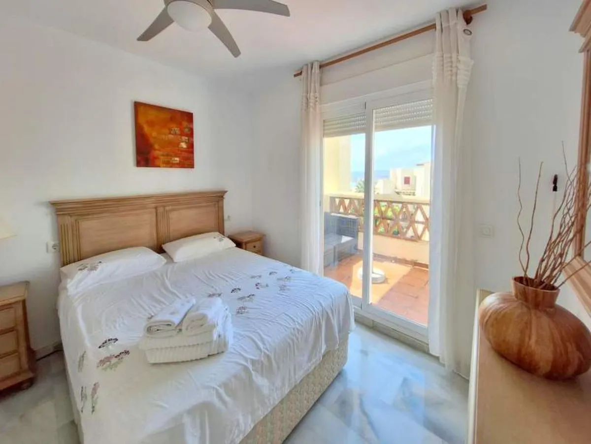 d7339d7d-f393-4847-844a-b36a5b784610