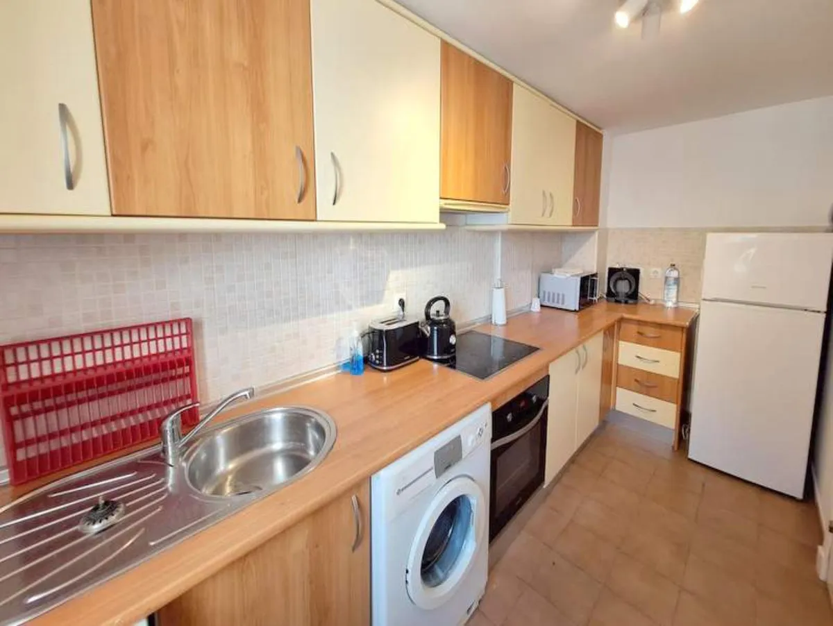 f125fb78-090f-4c0f-b2a6-ff33d5460a30