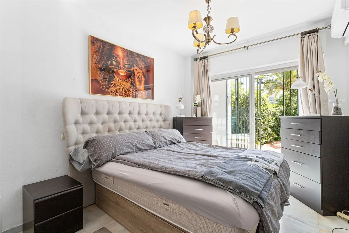 3b24e555-4012-4c2e-af1b-8555febb8d83