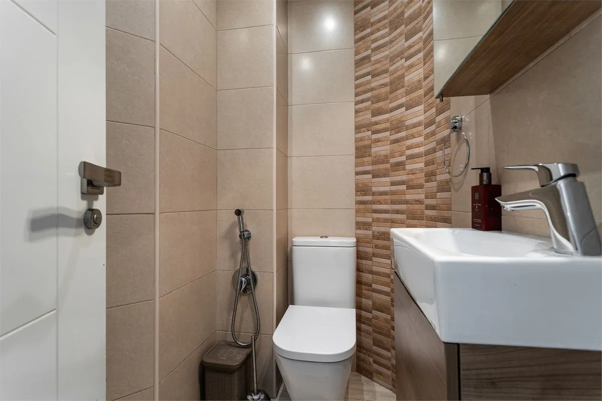 47a0b970-d75e-4c49-aa91-7777e1d0ff76