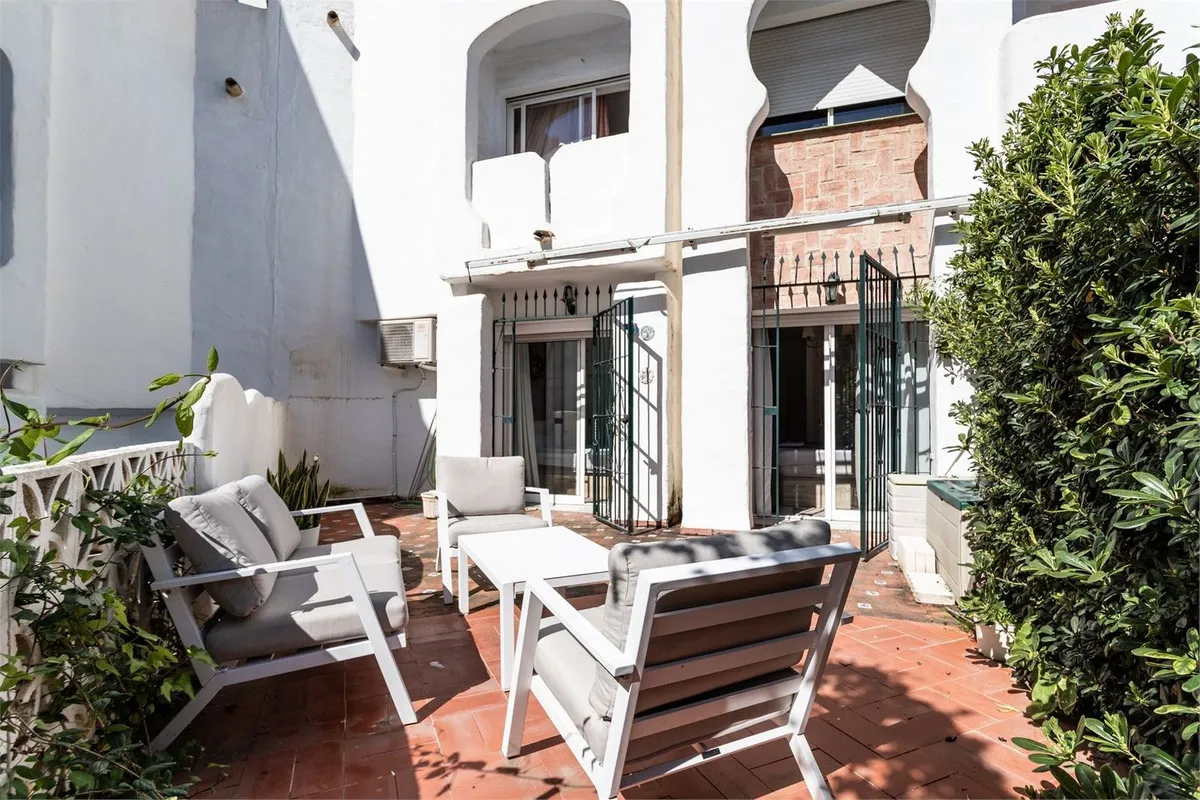 a7b41944-08f2-496e-9945-6087fdbadf6c