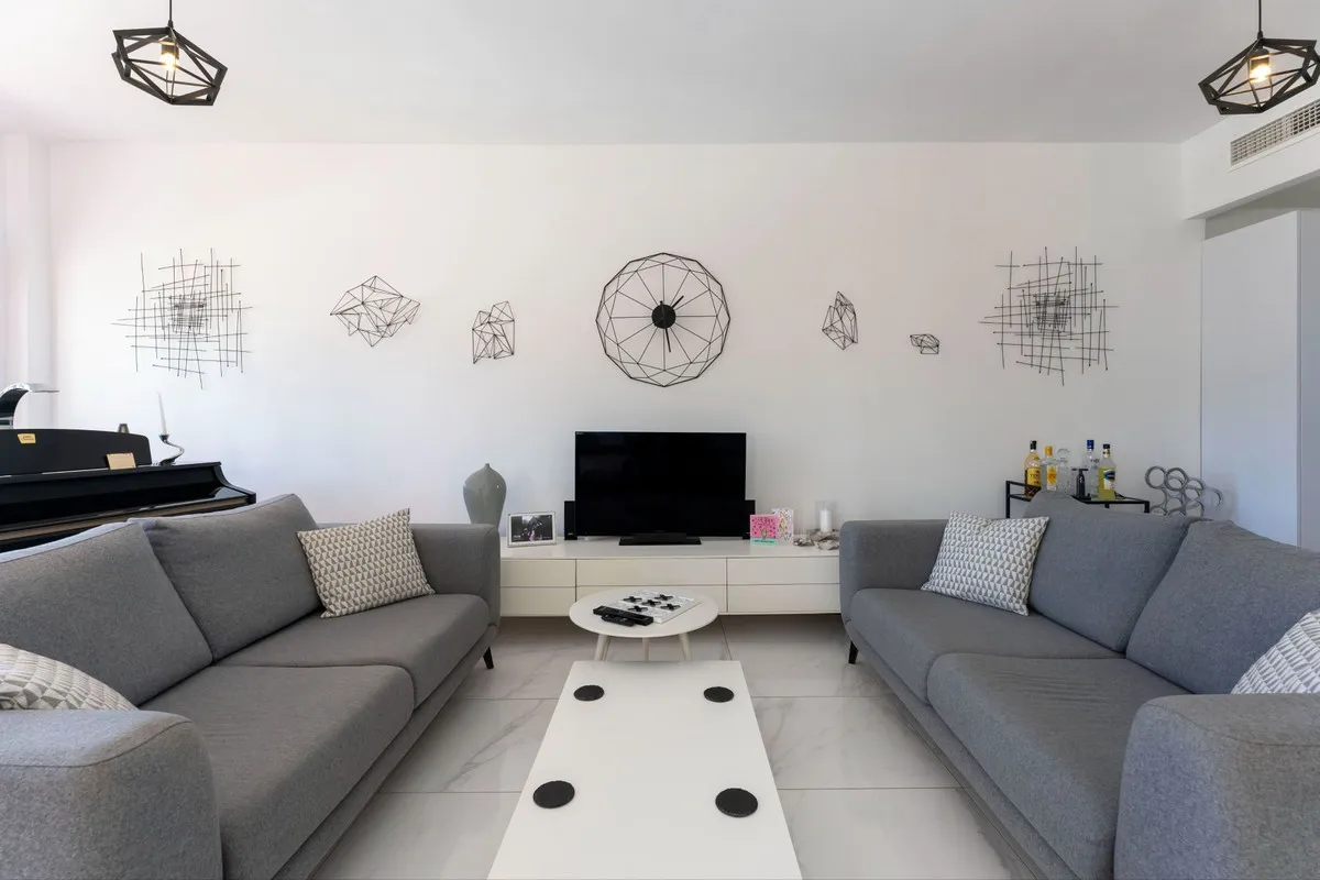 479329e5-5df2-4c35-a3cc-e8c67a9b7024