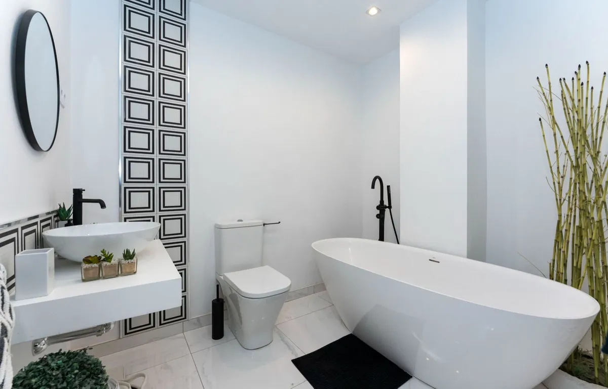 e8c79358-f3d7-41a5-935b-0ead63f8c6f9