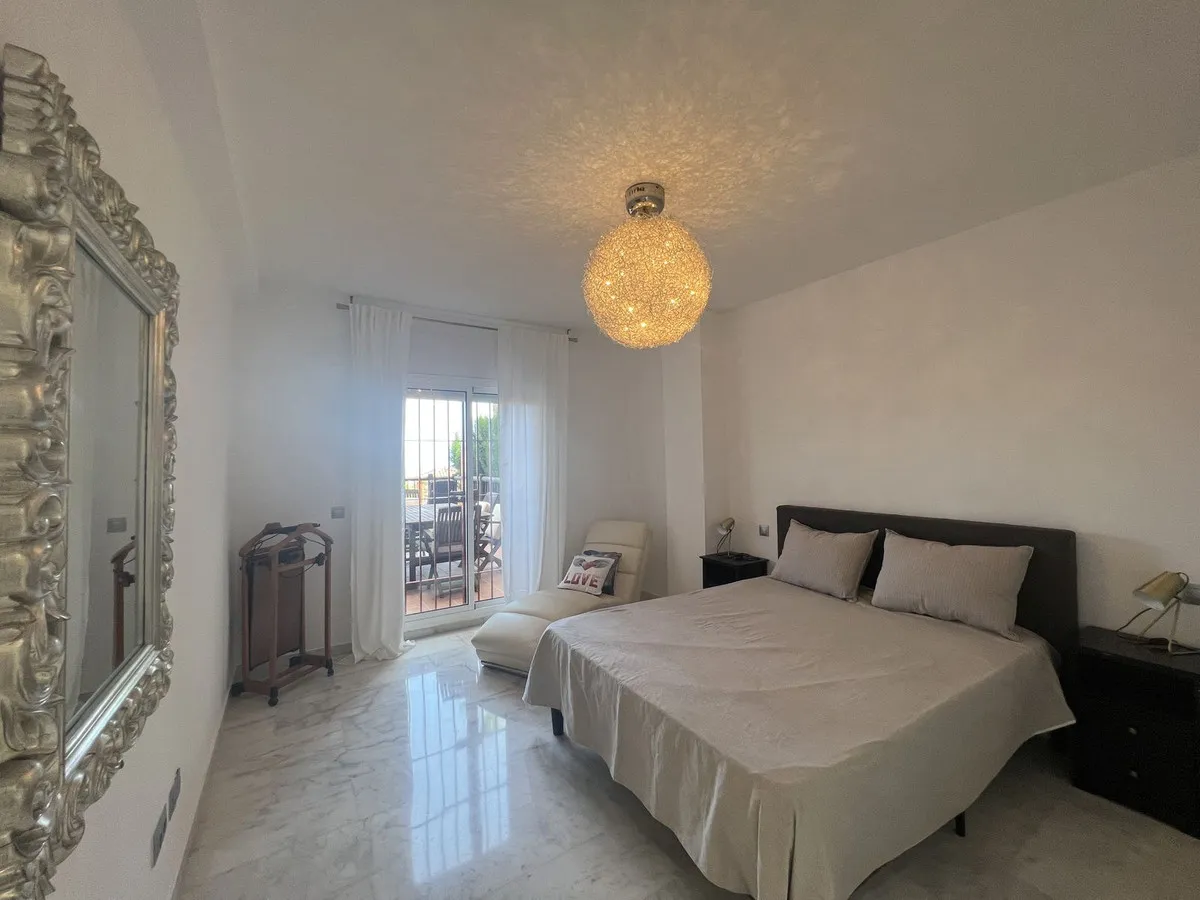 6d34f54d-0483-4b77-a3c3-2a0756076cc5