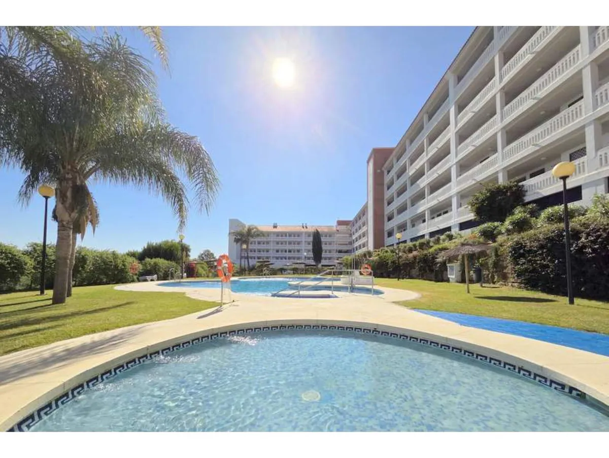 82f34ab8-f191-4037-b9bd-7cf7fd3abc43