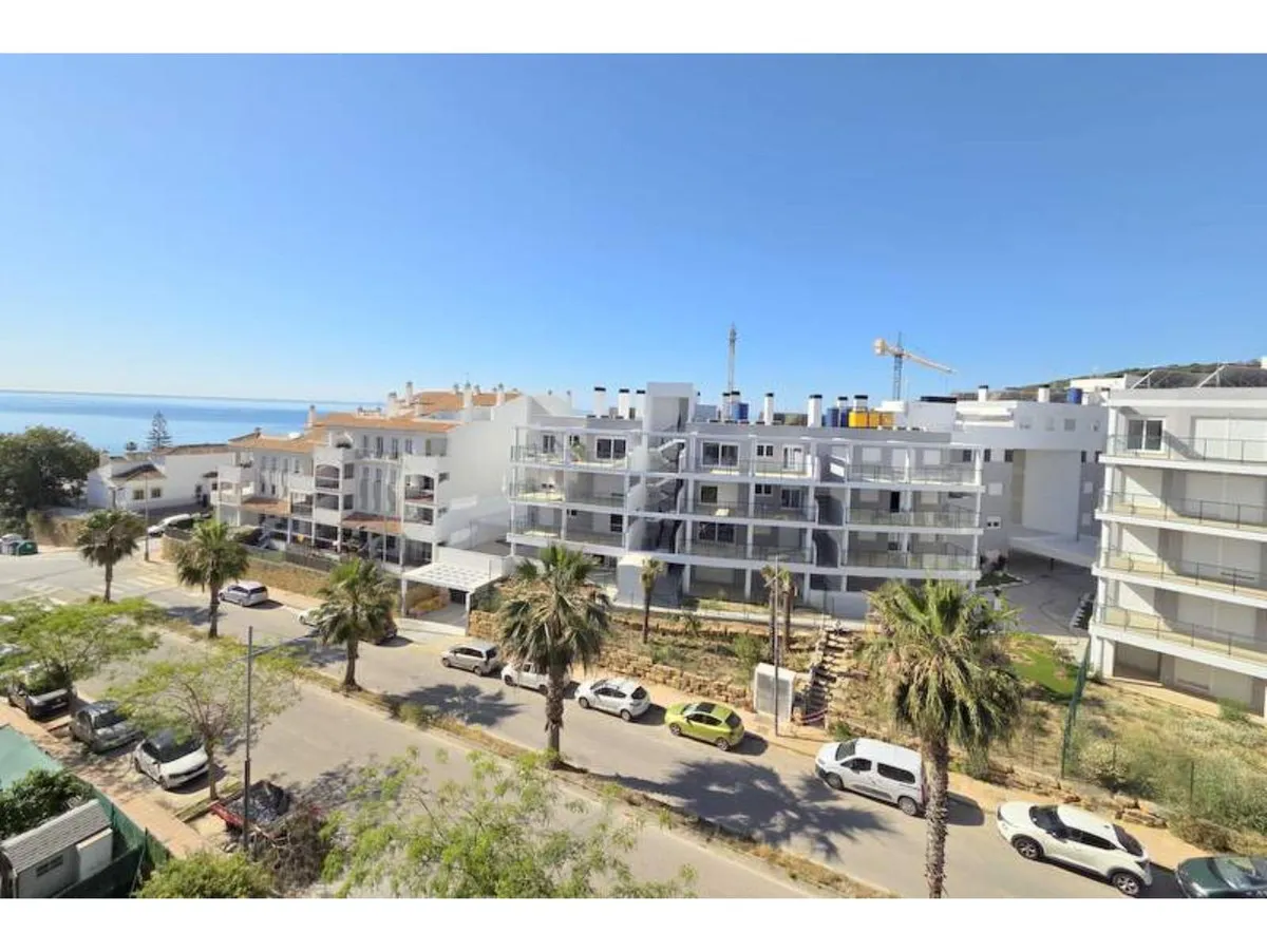 a668024a-6f02-4bdf-a57b-f778812e1935