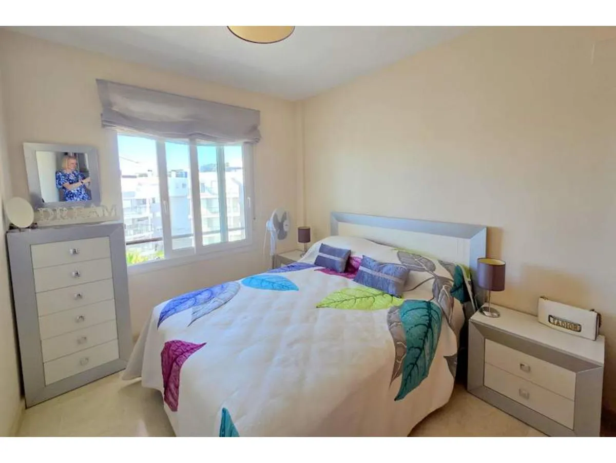 dd994843-f55a-4809-892a-523af265535a