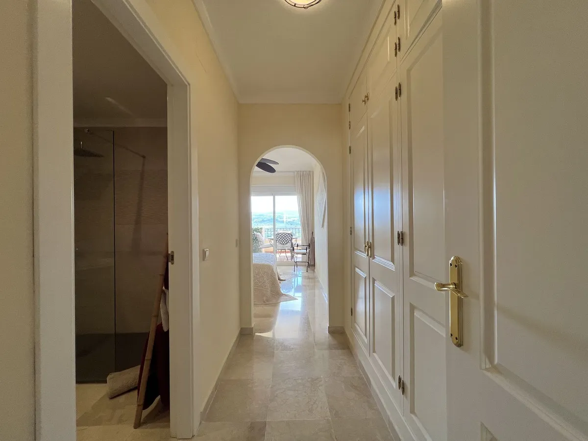 21f0bf61-6e31-429a-8d6d-2bea2ef63bc7